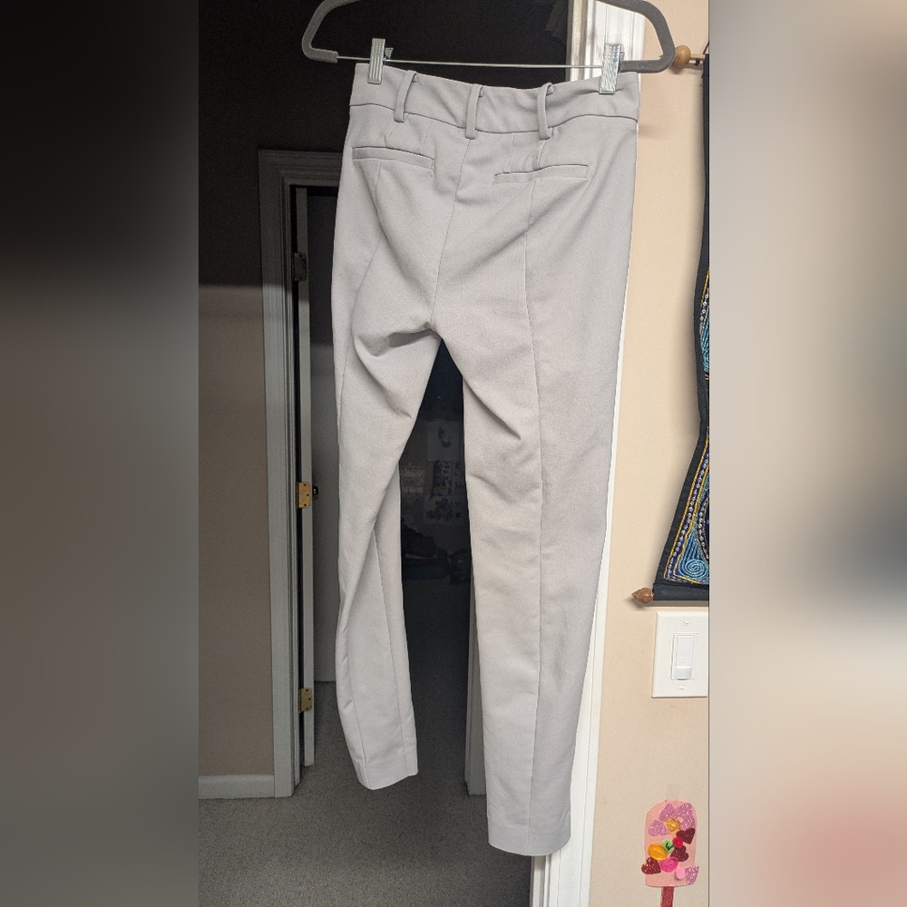 2/$20 Lilly Pulitzer Chantal Stretch Dinner Pant in Palm Beach Grey size 0 - Picture 4 of 4